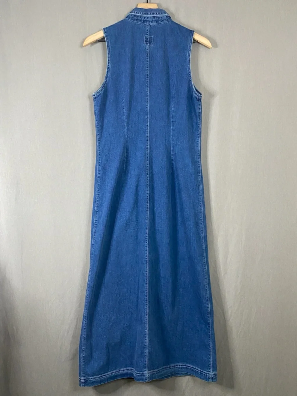 Gap Women’s Vintage 90s Denim Sleeveless Maxi Dress Button-Down in Blue Size 4 - Picture 8 of 8